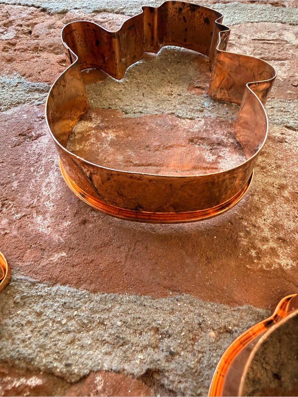 6 Piece vintage Festive Winter Holiday Copper Cookie Cutters by World Market. - Picture 13 of 16